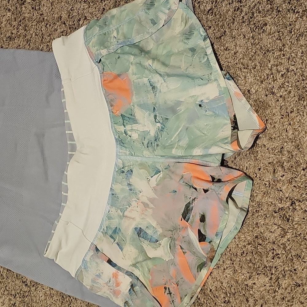 Lululemon - Picture 4 of 6